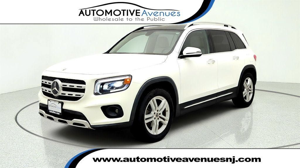 Used 2023 Mercedes-Benz GLB 250 4MATIC image 1