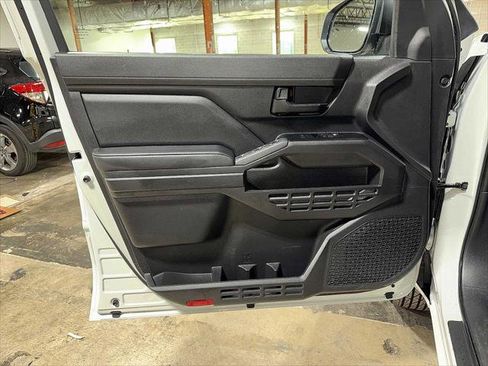 Certified 2025 Toyota Tacoma SR image 25