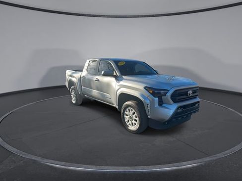 Used 2024 Toyota Tacoma SR5 w/ SR5 Upgrade Package image 4