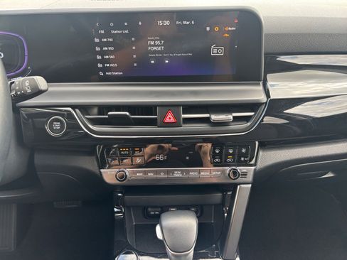 Used 2025 Kia Seltos S image 17