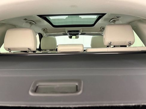 Used 2020 Land Rover Range Rover Velar S image 42