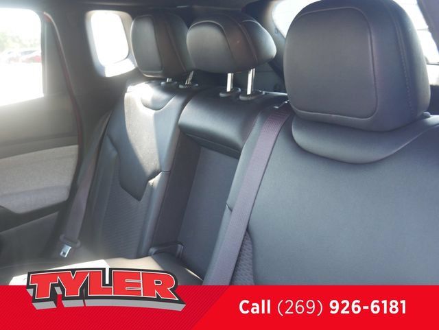 Used 2024 Jeep Compass Latitude AWD/4WD image 41