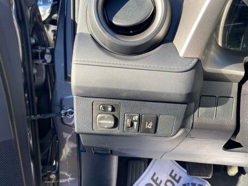 Used 2017 Toyota RAV4 LE image 20