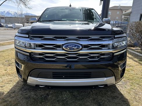 Used 2024 Ford Expedition Max Platinum image 14