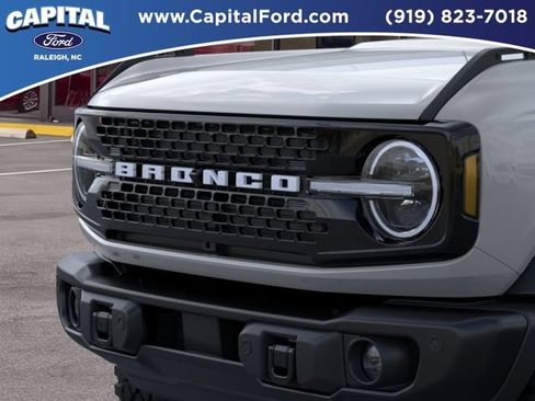 New 2026 Ford Bronco Badlands w/ Wildtrak Package AWD/4WD image 19