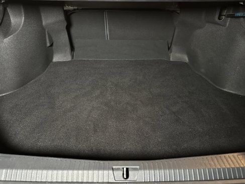 Used 2020 Toyota Avalon XLE w/ Moonroof Package image 22