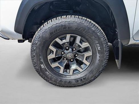 Used 2023 Toyota Tacoma TRD Off-Road w/ Black Out Package (TMS) AWD/4WD image 21