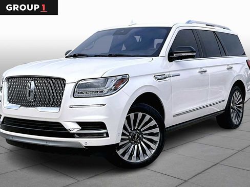 Used 2019 Lincoln Navigator Reserve image 1