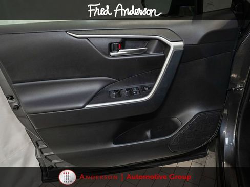Used 2025 Toyota RAV4 XLE FWD image 11