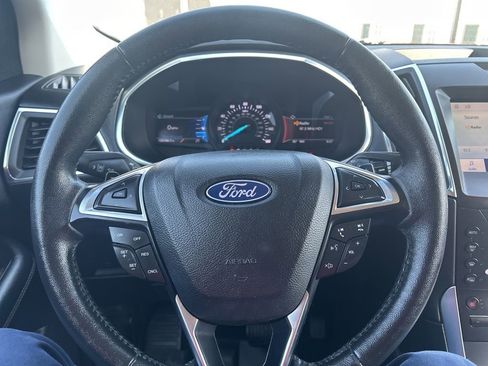 Used 2020 Ford Edge Titanium AWD/4WD image 15