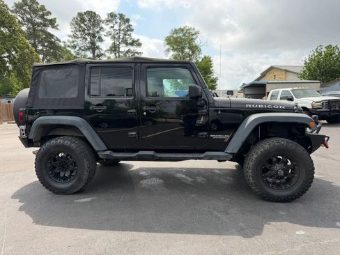Used 2016 Jeep Wrangler Unlimited Rubicon w/ Dual Top Group image 5