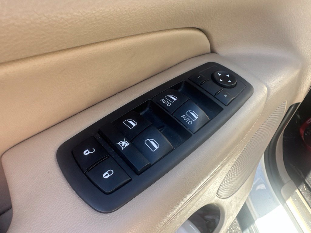 Certified 2021 Jeep Grand Cherokee Limited AWD/4WD image 7