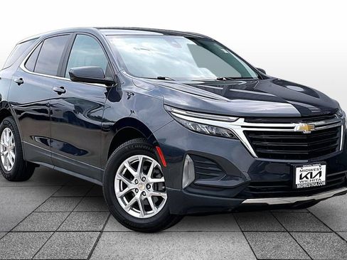 Used 2022 Chevrolet Equinox LT FWD image 2