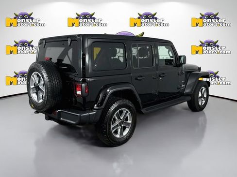 Used 2023 Jeep Wrangler Unlimited Sahara w/ Cold Weather Group AWD/4WD image 5