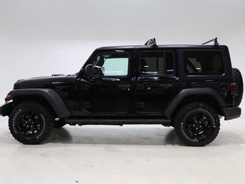 Used 2022 Jeep Wrangler Unlimited Sport image 4