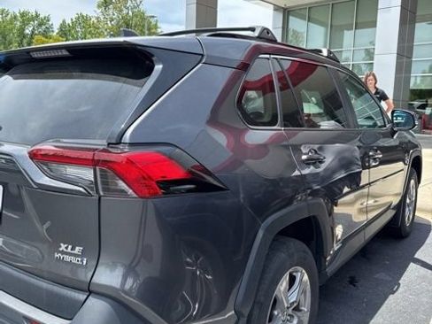 Used 2023 Toyota RAV4 XLE w/ Convenience Package AWD/4WD image 5