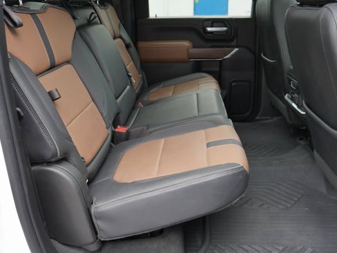 Used 2023 Chevrolet Silverado 2500 High Country w/ Technology Package image 24