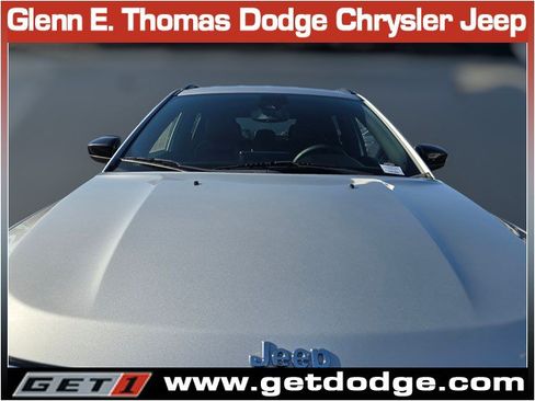 Certified 2024 Jeep Compass Latitude AWD/4WD image 5