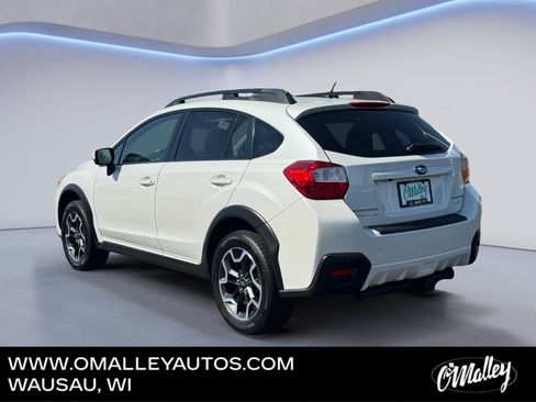 Used 2017 Subaru Crosstrek 2.0i Premium AWD/4WD image 3