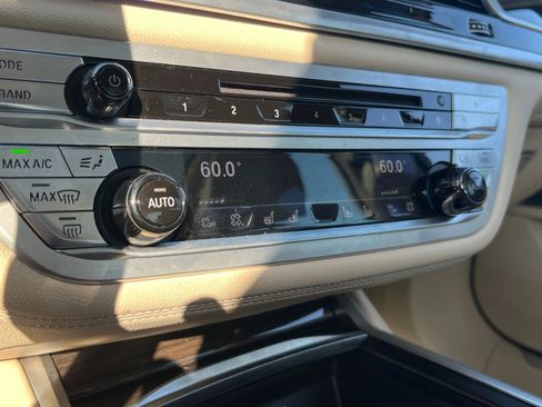 Used 2017 BMW 740i xDrive image 26