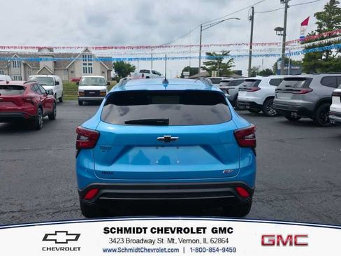 New 2026 Chevrolet Trax RS w/ Sunroof Package FWD image 6