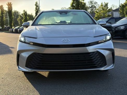 Used 2025 Toyota Camry LE FWD image 14