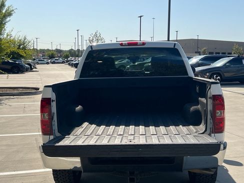Used 2009 Chevrolet Silverado 1500 LT w/ Texas Edition RWD image 16