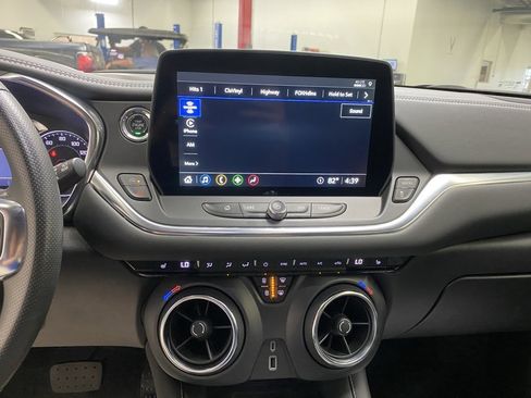 Used 2024 Chevrolet Blazer LT w/ Convenience Package image 21