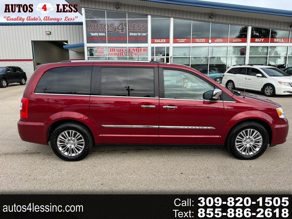 Used 2013 Chrysler Town & Country Touring-L w/ Driver Convenience Group FWD image 1