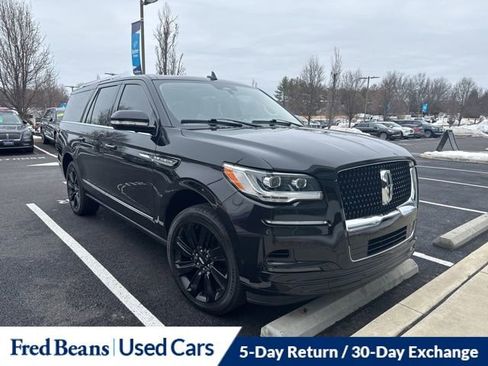 Used 2023 Lincoln Navigator L Reserve image 1