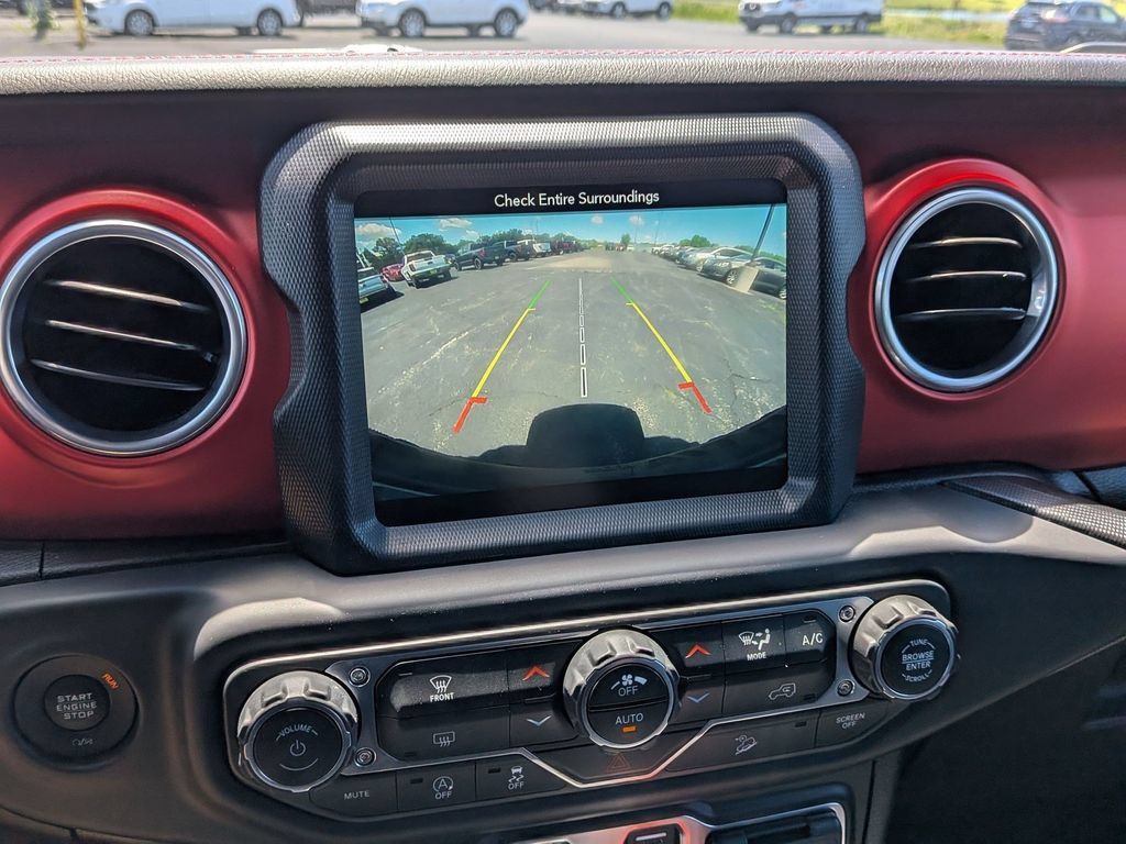 Used 2018 Jeep Wrangler Unlimited Rubicon AWD/4WD image 16