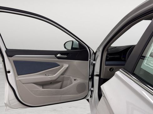 New 2026 Volkswagen Jetta SE FWD image 14