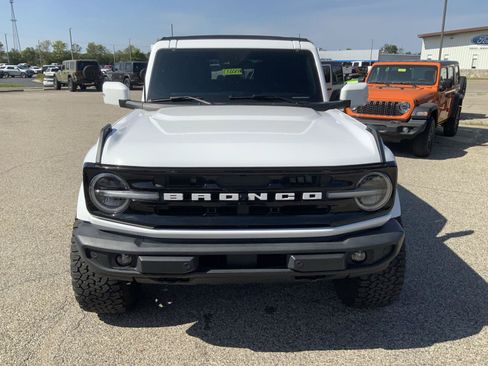 Used 2023 Ford Bronco Outer Banks AWD/4WD image 3