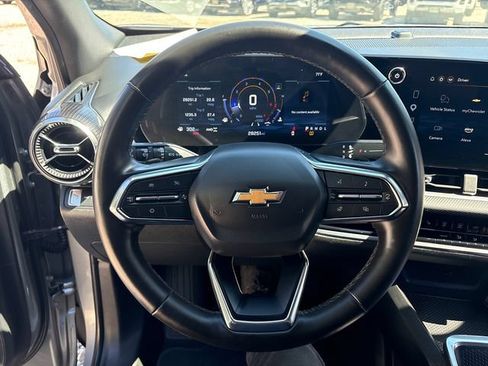 Used 2025 Chevrolet Equinox LT AWD/4WD image 26