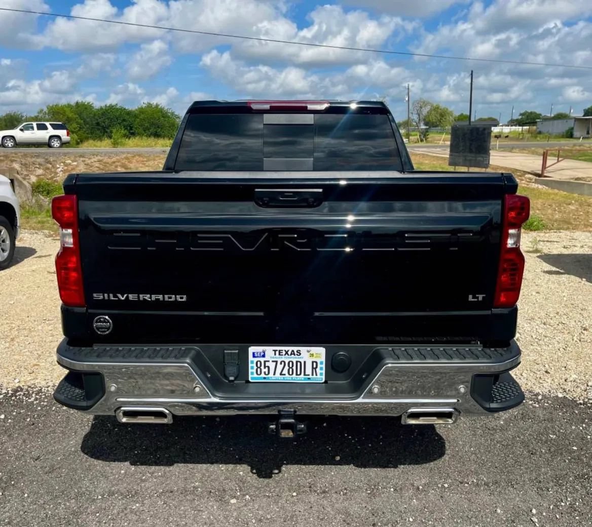 Used 2025 Chevrolet Silverado 1500 LT w/ Z71 Off-Road Package AWD/4WD image 7