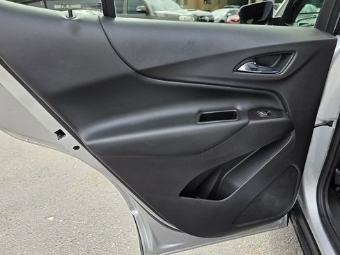 Used 2020 Chevrolet Equinox LT image 22