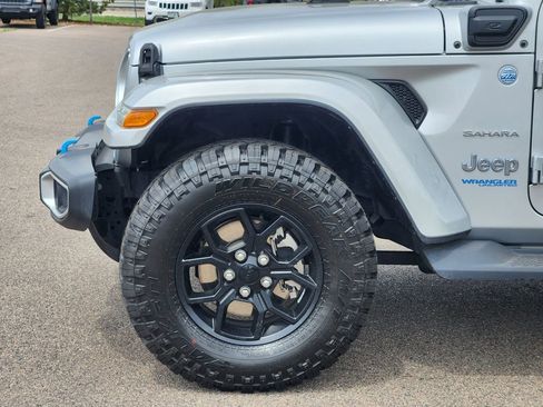 Used 2022 Jeep Wrangler Unlimited Sahara w/ Cold Weather Group AWD/4WD image 11