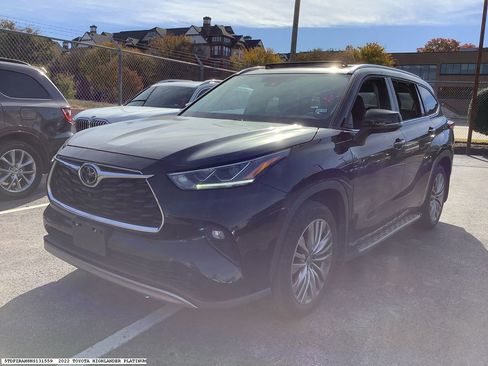 Used 2022 Toyota Highlander Platinum image 4