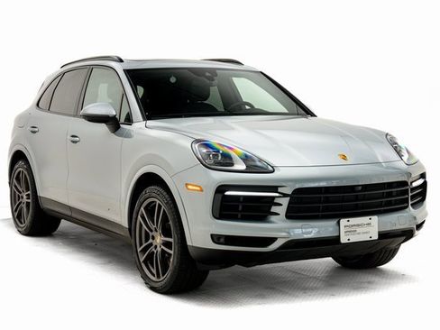 Used 2023 Porsche Cayenne image 33