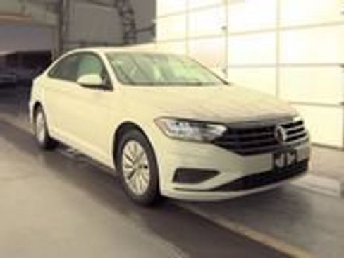 Used 2019 Volkswagen Jetta S w/ Driver Assistance Package FWD image 2