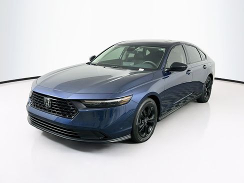 Used 2025 Honda Accord SE image 3