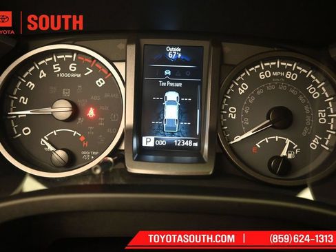 Used 2023 Toyota Tacoma TRD Sport AWD/4WD image 12