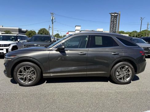 Certified 2025 Genesis GV70 2.5T AWD/4WD image 8