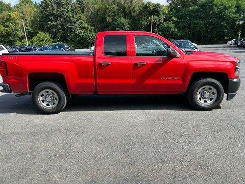 Used 2019 Chevrolet Silverado 1500 W/T w/ WT Convenience Package AWD/4WD image 8
