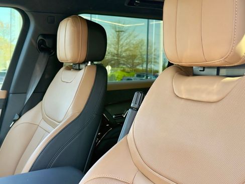 Used 2025 Land Rover Range Rover Sport Dynamic SE image 8