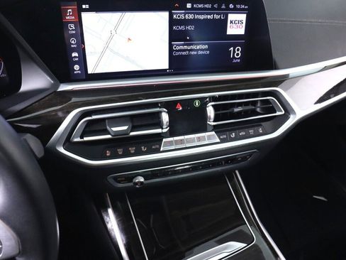 Used 2020 BMW X7 xDrive40i w/ Premium Package AWD/4WD image 15