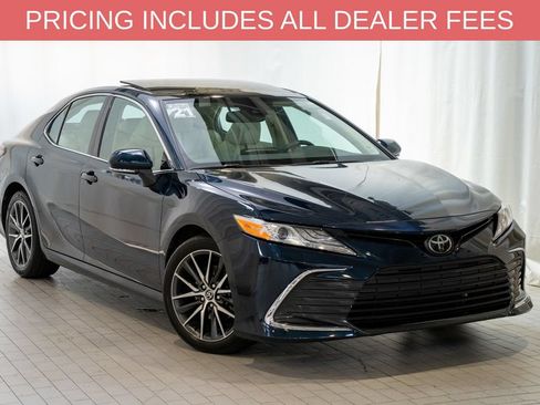 Certified 2021 Toyota Camry XLE FWD image 1