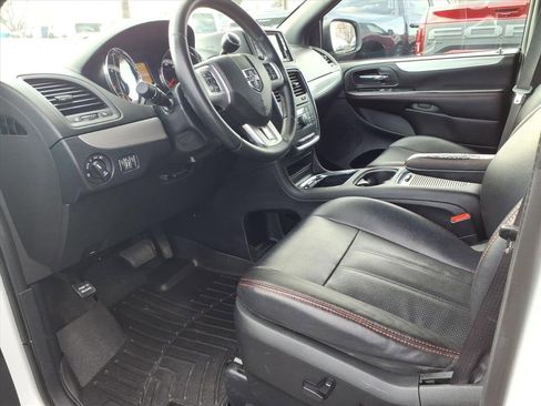 Used 2017 Dodge Grand Caravan GT image 13