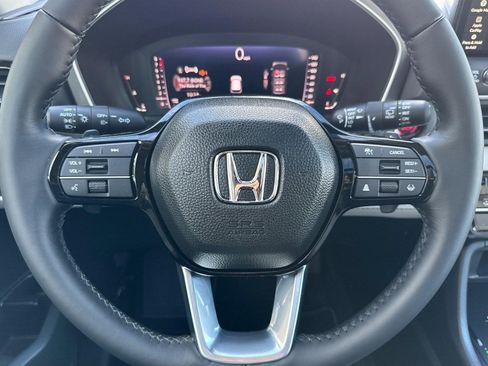New 2026 Honda Pilot Touring image 16