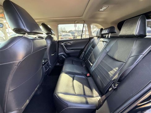 Used 2021 Toyota RAV4 Limited image 14